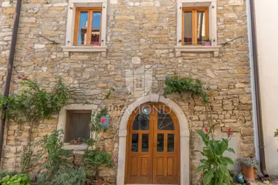 Kuća 336 m², Buje - centar i mirna lokacija - 3