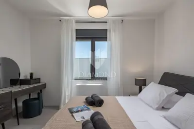 Vila 310 m², Svetvinčenat - blizu centra i bazen 10 x 5 m - 6