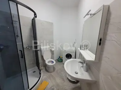 Zum Verkauf, Stadtzentrum, Vierzimmerwohnung 145 m², 2. Stock - 7