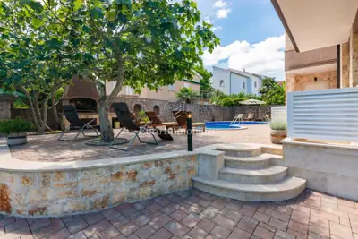 House for sale in Malinska, 330 m² - 3