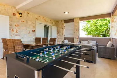 House for sale in Malinska, 330 m² - 9