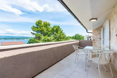 House for sale in Malinska, 330 m² - 19