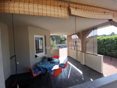 Apartmanska kuća s tri apartmana, otok Vir - 12