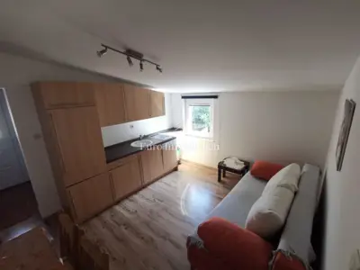 Apartmanska kuća s tri apartmana, otok Vir - 5