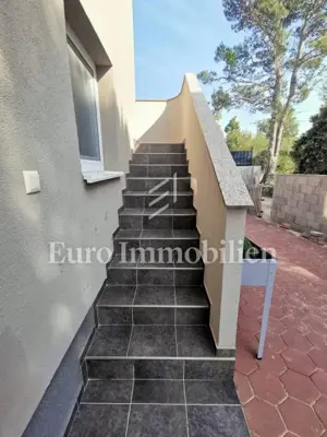 Apartmanska kuća s tri apartmana, otok Vir - 13