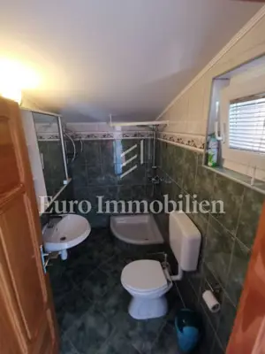 Apartmanska kuća s tri apartmana, otok Vir - 9