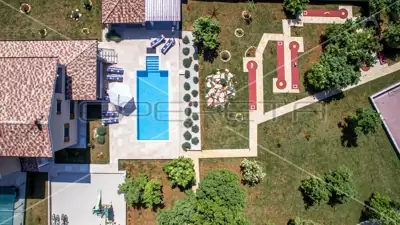 House for sale in Štokovci, 249 m²