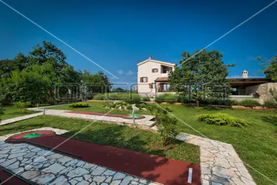 House for sale in Štokovci, 249 m² - 3