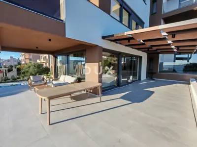 Zadar, Kožino - Fully furnished luxury apartment 100 meters from the beach, with a heated pool and sea view - 9