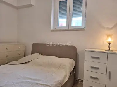 Stan 44 m², Maksimir - dvosoban, dvorišni parking - 11