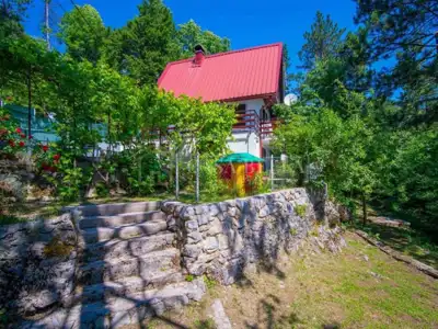 Kuća 89 m², Lič kod Fužina, sauna i jacuzzi