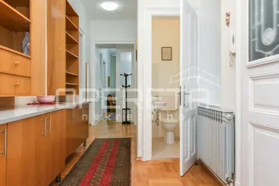 Apartment for rent in Donji grad, 90 m² - 8
