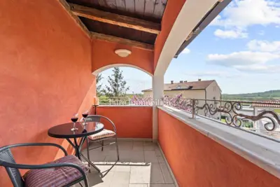 Prekrasna samostojeća vila s bazenom - 16