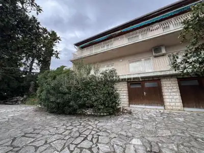 Selce, detached house 300 m², yard, garage, near the sea - 6