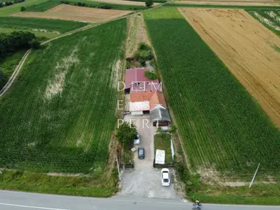 Vrbovec, Zemljište s objektom 2.802 m², Vrbovec