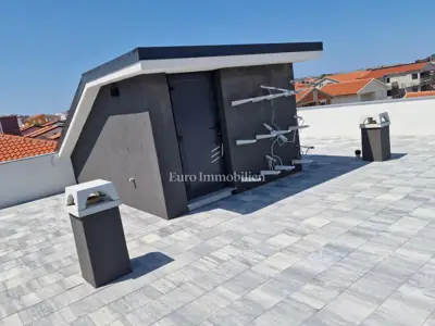 Otok Vir - kuća sa šest stambenih jedinica 70 m od mora - 10