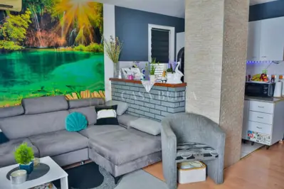 SENJ – Namješten 2S+DB u trećem redu do mora, s prekrasnim pogledom! - 7