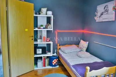 SENJ – Namješten 2S+DB u trećem redu do mora, s prekrasnim pogledom! - 11
