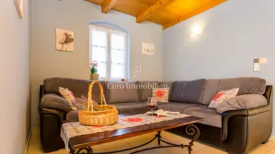 Otok Krk - vila s bazenom okružena zelenilom - 9