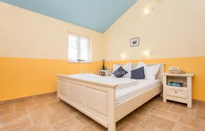 Otok Krk - vila s bazenom okružena zelenilom - 19