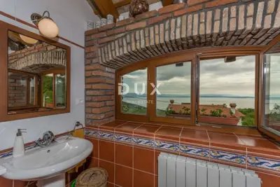 House 223 m², Poljane - sea view and pool - 13