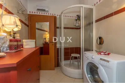 House 223 m², Poljane - sea view and pool - 21