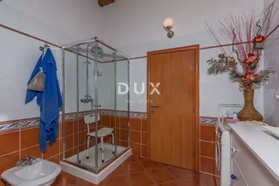 House 223 m², Poljane - sea view and pool - 12