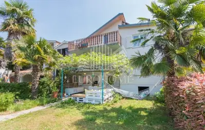 ZADAR, NOVIGRAD, Kuća za radnike, višekatnica, 230.00 m²