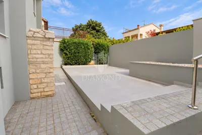 Pula, Moderne Wohnung mit zwei Schlafzimmern und Pool - 9