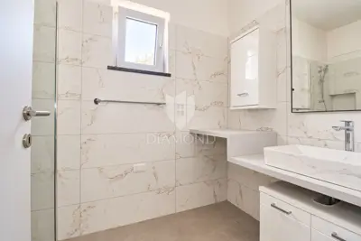 Pula, Moderne Wohnung mit zwei Schlafzimmern und Pool - 7