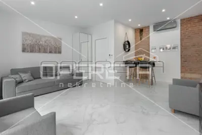 Apartment for rent in Donji grad, 38 m²