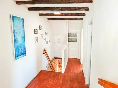 Kuća 300 m², Režanci - potpuno renovirana i namještena - 9