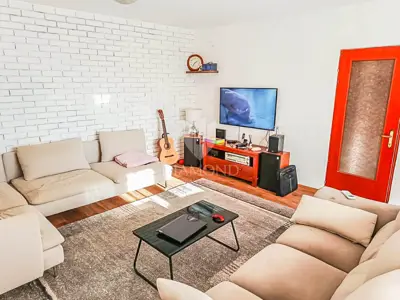 Kuća 300 m², Režanci - potpuno renovirana i namještena - 4
