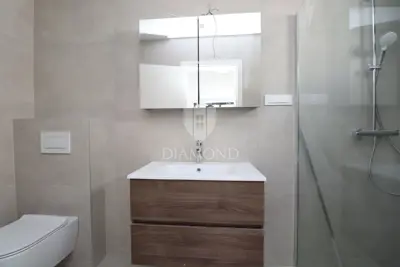 Wohnung zum Kauf in Crikvenica, 150 m² - 12