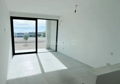 Vodice, novoizgrađen dvojni objekt, 2 etaže, vrt, bazen - 11