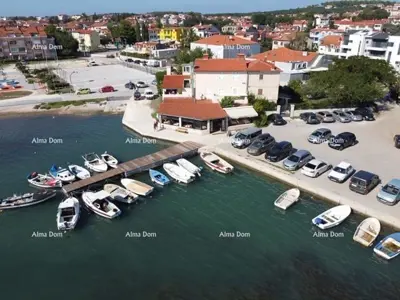 Wohn- und Geschäftsgebäude, Medulin - am Meer und Restaurant mit Terrasse - 3
