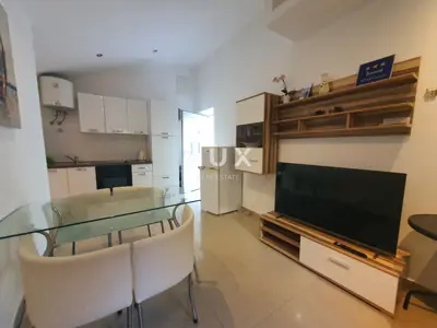 OPATIJA, CENTAR - long-term rental! apartment in the center of Opatija with parking space