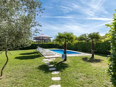 Haus 230 m², Beram bei Pazin - ruhige Lage und großer Hof - 15