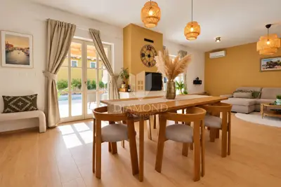 Villa 167 m², Svetvinčenat - Pool und überdachte Terrasse - 6