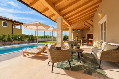 Villa 167 m², Svetvinčenat - Pool und überdachte Terrasse - 14