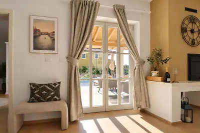 Villa 167 m², Svetvinčenat - Pool und überdachte Terrasse - 11