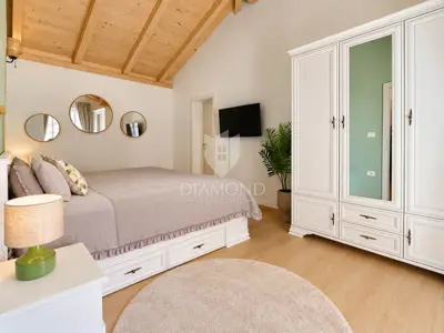 Villa 167 m², Svetvinčenat - Pool und überdachte Terrasse - 21