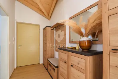Villa 167 m², Svetvinčenat - Pool und überdachte Terrasse - 3