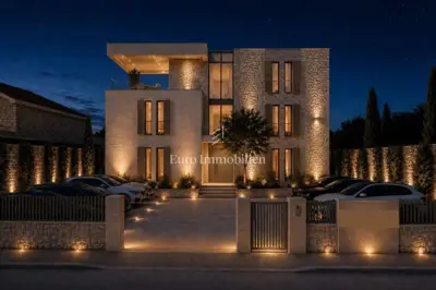 Apartment for sale in Novalja, 74 m²