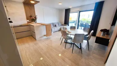 Apartman s bazenom na prestižnoj lokaciji! - 6