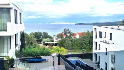 Apartman s bazenom na prestižnoj lokaciji!