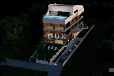 House 836 m², Rovinj - luxury villa with elevator and wellness floor - 2