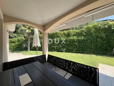 House 180 m², Poreč - heated pool and 3 parking spaces - 8