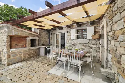 Pazin, surrounding area, stone beauty with two pools - 4