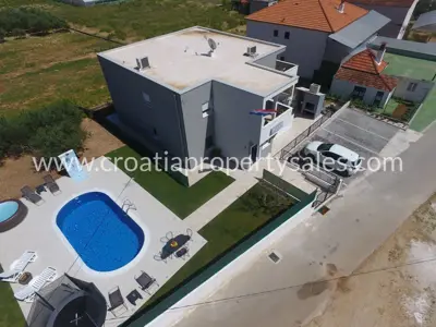 Kuća, Trogir, 180 m², 1 100 000 €